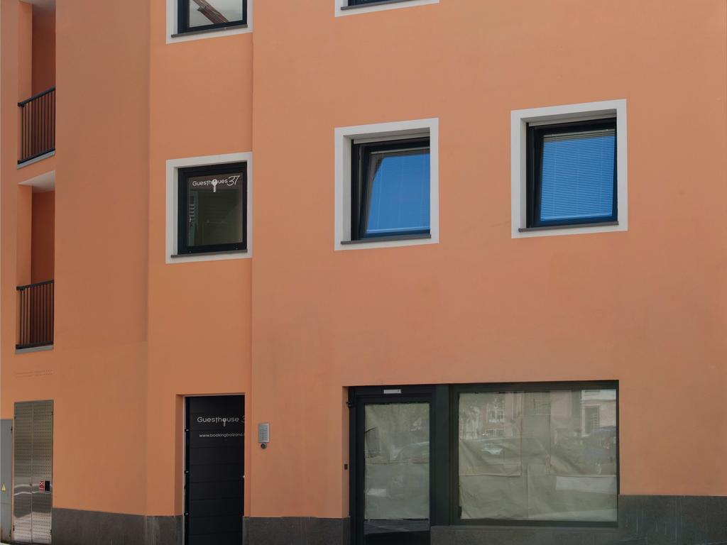 Stay Cooper L Guesthouse 37 Bozen Buitenkant foto